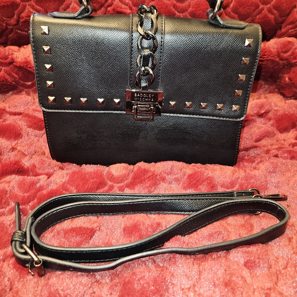 Badgley Mischka Vegan Leather Black Studded Chain Textured Top Single Handle Bag - Picture 13 of 15